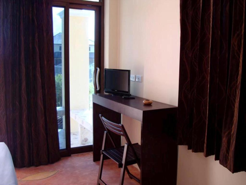 Bamboo Resort Khanom Bilik gambar