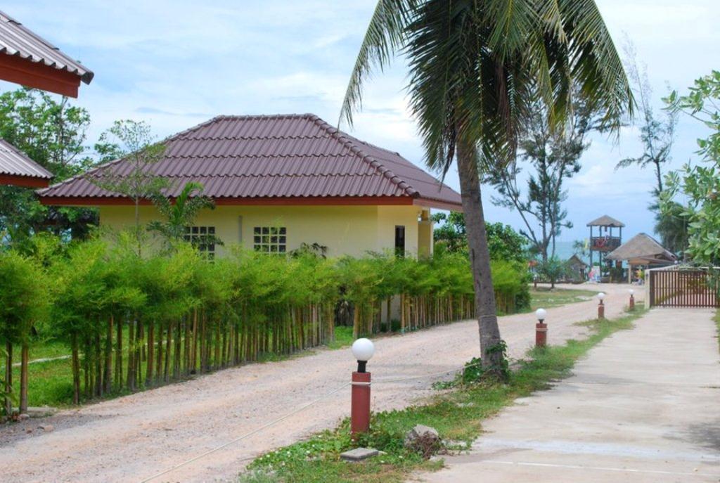 Bamboo Resort Khanom Luaran gambar